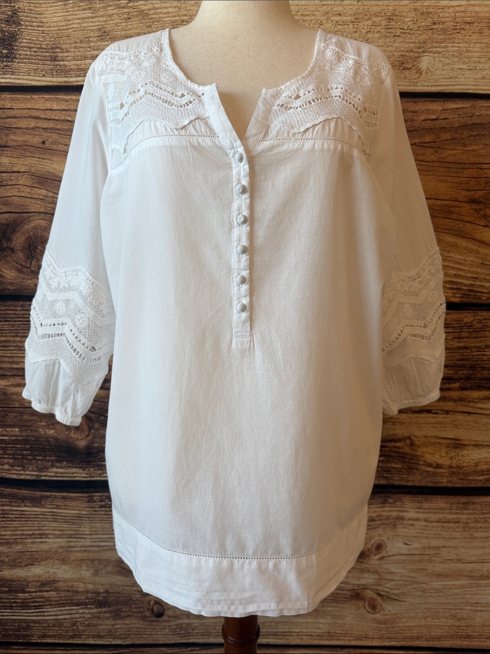 Women’s White Lace Yoke Button-Front Blouse